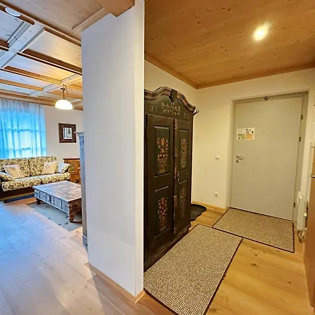 Clara Garden Apartment With Mountain View *